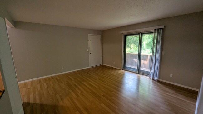 2553 Brush Ct unit C, Saint Louis, MO 63125 - photo 2