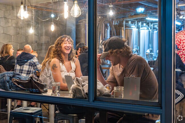 Visitors to North End have plenty of nightlife options, including bars, events, and tours.