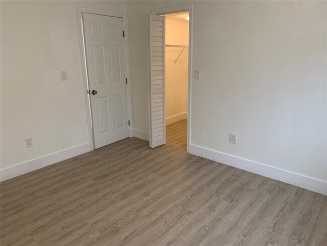 4121 Stirling Rd unit 401, Davie, FL 33314 - photo 4