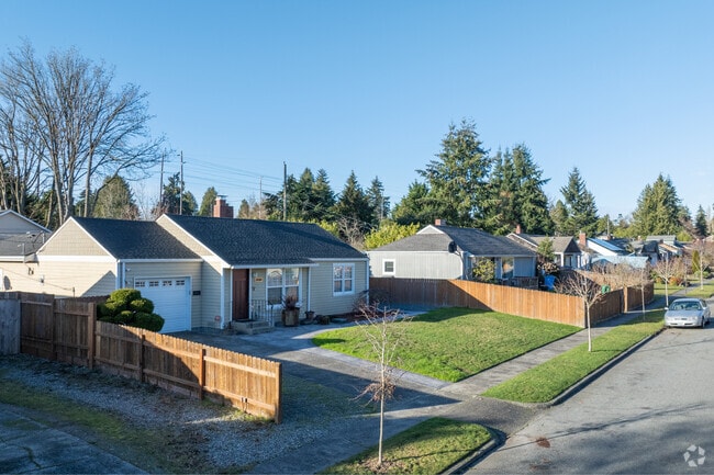 Ridgecrest has a variety of homes, ranging in price from $500K to $1.3 million.