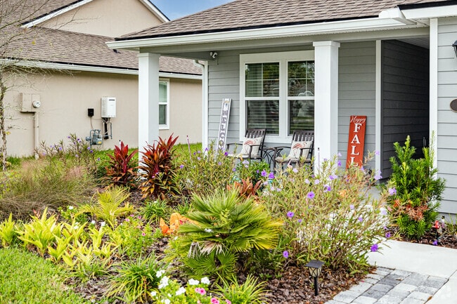 Neighbors throughout Saint Johns practice their green thumb skills that create beautiful views.