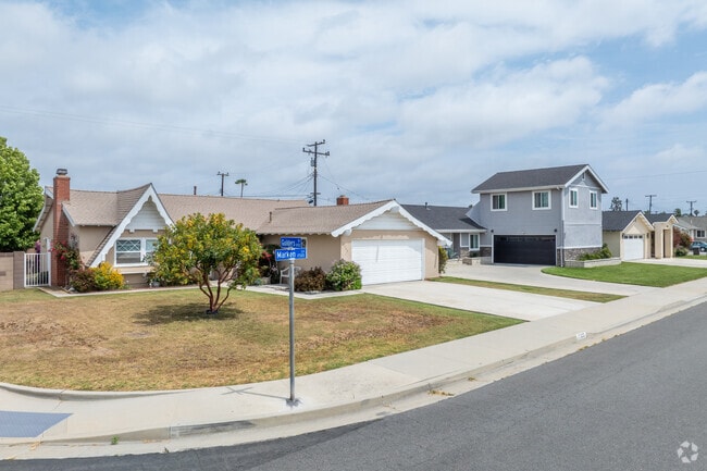 Single-level homes make up most of Newland's single-family residences, with a few split or multi-level homes.