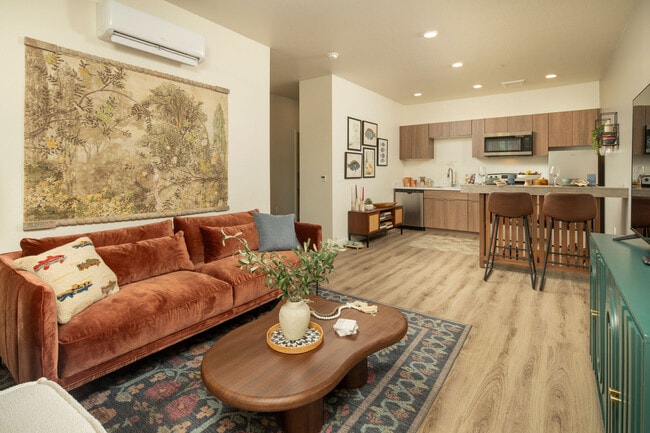 Streamliner 87th, Peoria, AZ 85345 - photo 2