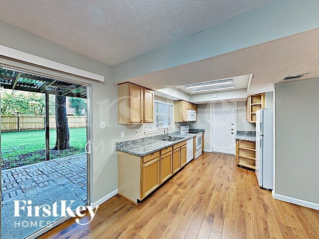 3311 Birch Creek Dr, Kingwood, TX 77339 - photo 5