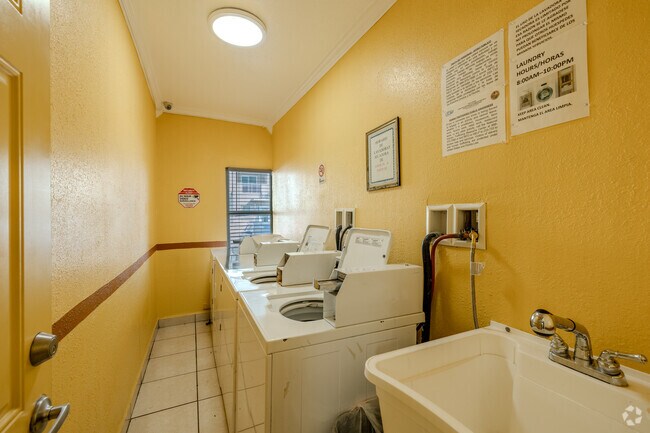 Cabana, Hialeah, FL 33010 - photo 3