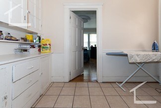 21 James St Unit 4, Brookline, MA 02446