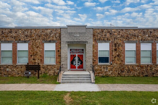 Bois D’Arc Elementary School, part of Ash Grove Schools, serves grades 4–6 in West Springfield.