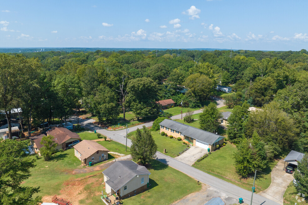 NH_Holt_AL_554127_P2_AP_V1_101624