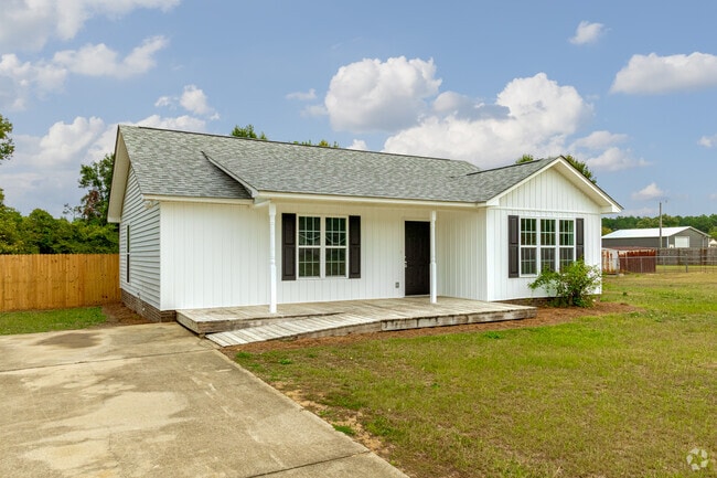 As Privateer continues to expand, there are increasingly more traditional homes available.