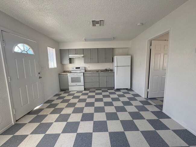 1209 E Adams St unit 3, Phoenix, AZ 85034 - photo 7