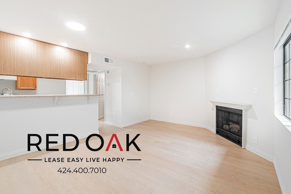 4651 Cahuenga Blvd unit 201, North Hollywood, CA 91602 - photo 1