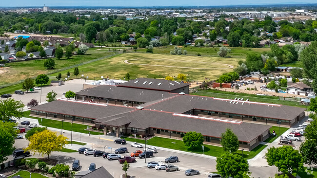 Endeavor Elementary is a well rated school and conveniently located east of Nampa.