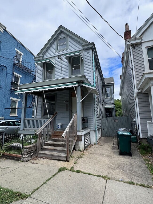 2324 W Clifton Ave Unit 1, Cincinnati, OH 45219