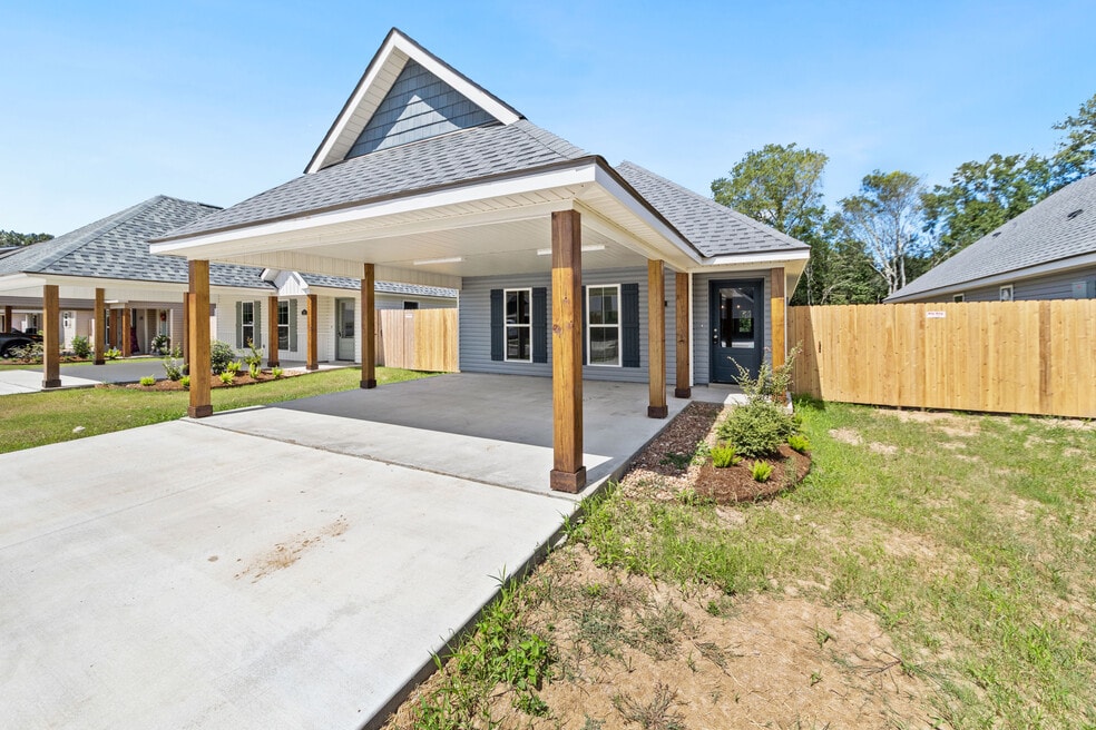 230 Camerons Cove Dr, Carencro, LA 70520 - photo 1