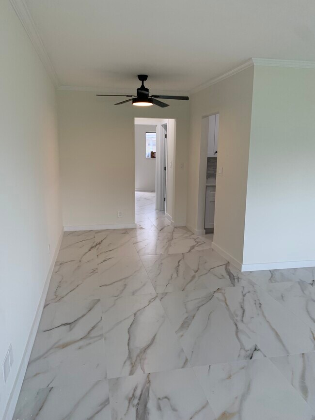 473 12th Ave S unit B7, Naples, FL 34102 - photo 7