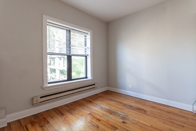 626 W Cornelia Ave unit E3, Chicago, IL 60657 - photo 4