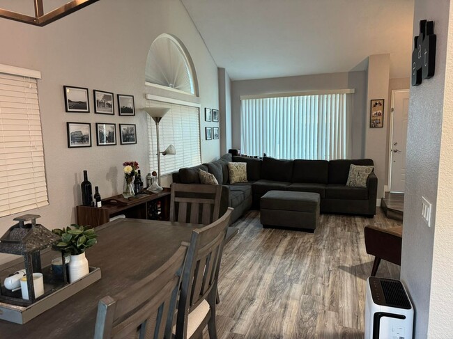 14755 Weeping Willow Ln, Fontana, CA 92337 - photo 3