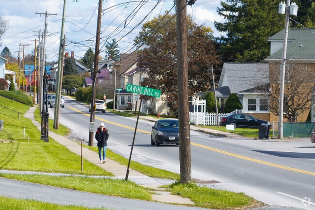 In downtown MIllheim you can enjoy a sidewalk stroll and feel safe from cars.