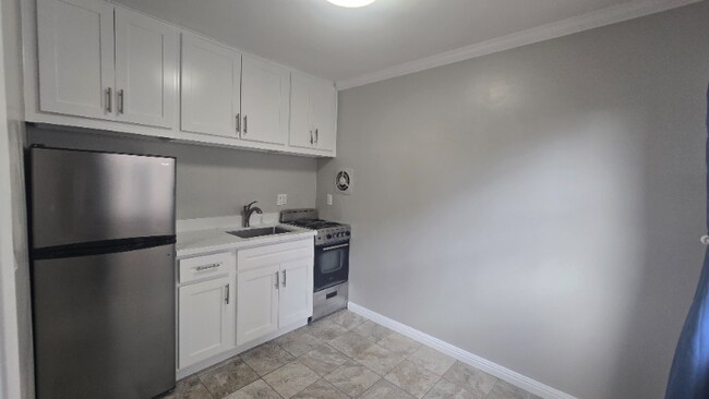 140 Montecito Ave unit 206, Oakland, CA 94610 - photo 5