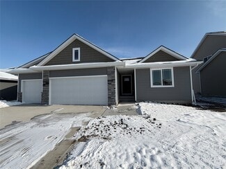 1613 NW Benjamin Dr, Ankeny, IA 50023