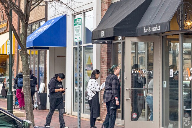 Enjoy cooking classes at Fox Den, available to you in Valley View St. Charles.