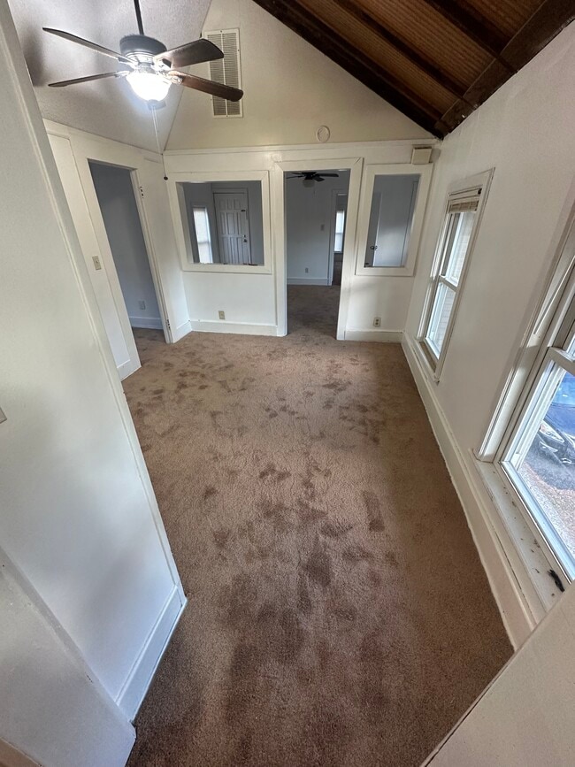 4 Shepard St unit 1, Westfield, MA 01085 - photo 7