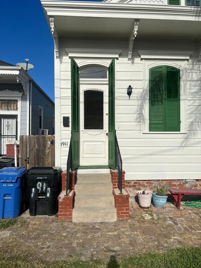 1911 Lapeyrouse St, New Orleans, LA 70116 - photo 2
