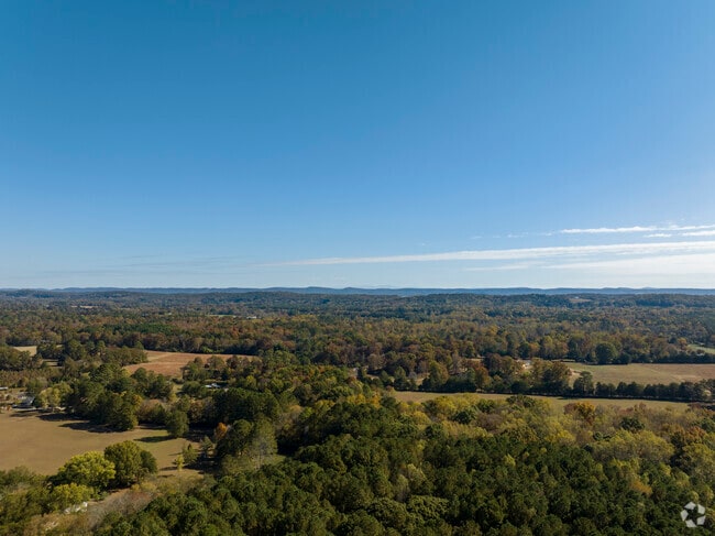 Heavily rural, the Noble Neighborhood is only 30 minuted from Chattanooga Tennessee.