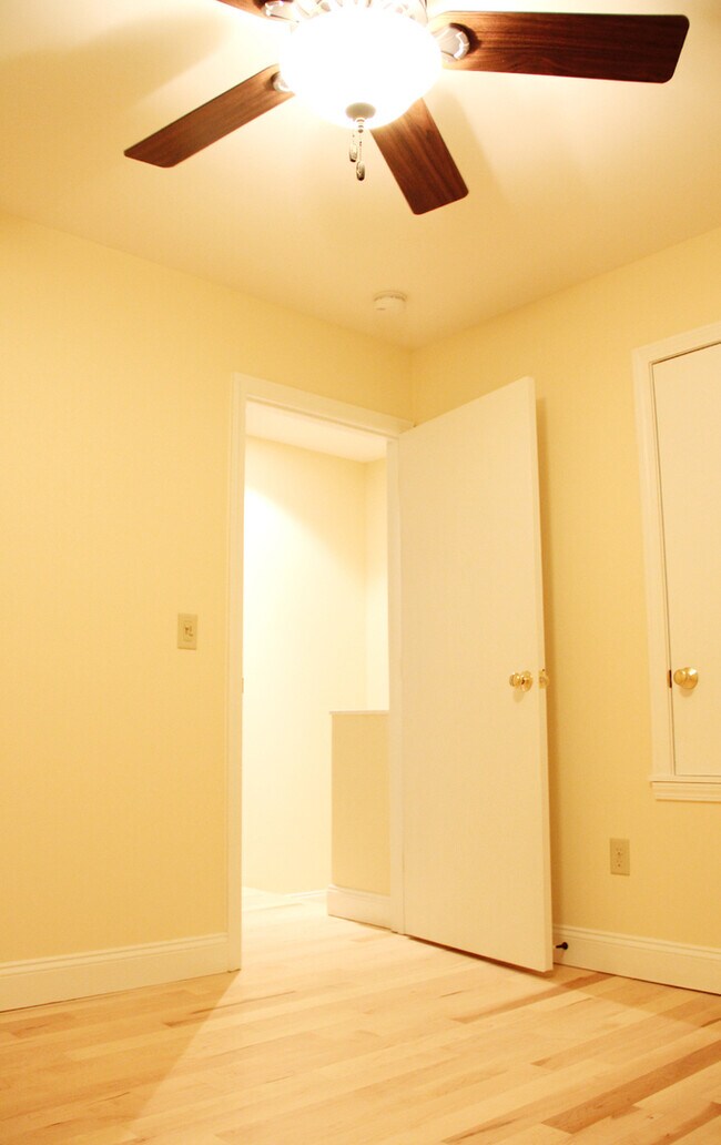 48 N Champlain St unit 2, Burlington, VT 05401 - photo 7