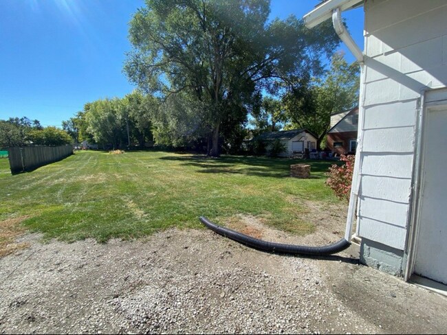 3115 8th Ave S, Fort Dodge, IA 50501 - photo 5