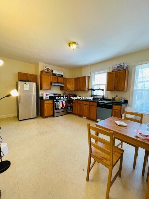 6 Eldora St Unit 2, Boston, MA 02120