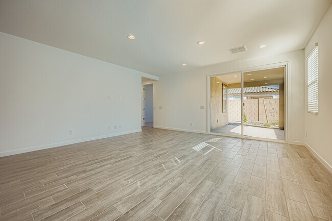 1508 W Ridge Rd, Apache Junction, AZ 85120 - photo 4