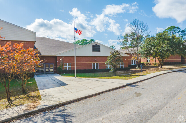 Forest Hill Elementary School, Rankings & Reviews - Homes.com