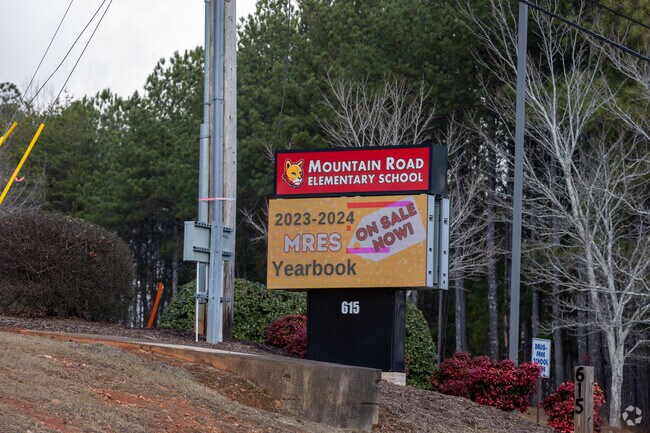 Mountain Road Elementary School is located in Woodstock, GA.