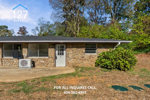 Beautifully Renovated 2 Bedroom Apartment ...