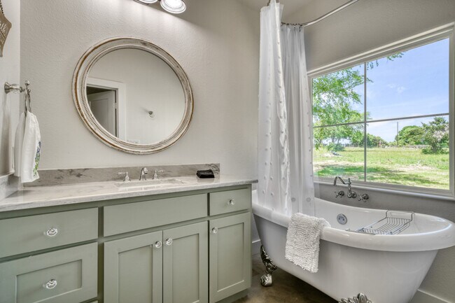 8300 Lone Star Rd unit ID1328077P, Washington, TX 77880 - photo 5