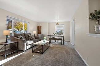 1222 S Oneida St, Green Bay, WI 54304