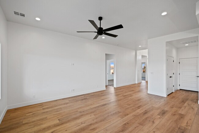 0 Desert Canyons Pkwy unit 37472989, St. George, UT 84790 - photo 6