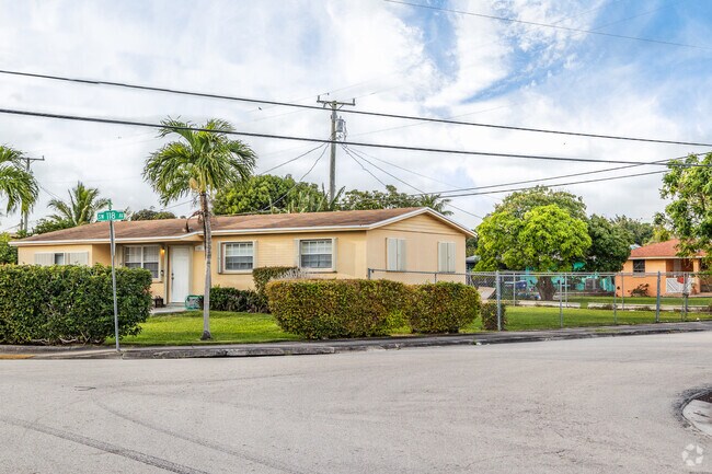 Cozy Mid-century style homes in Goulds, FL are perfect for first-time homeowners.