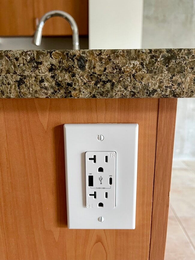 20 Amp USB-C/A Outlet on Kitchen Island