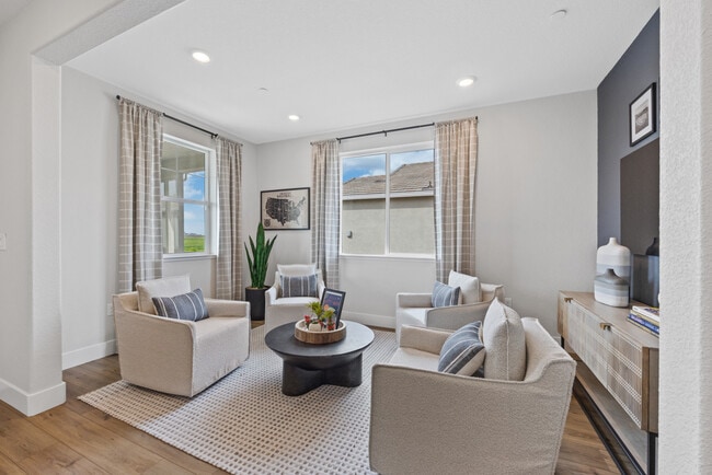 10211 Madeira Ranch Drive St unit 36664084, Elk Grove, CA 95757 - photo 6