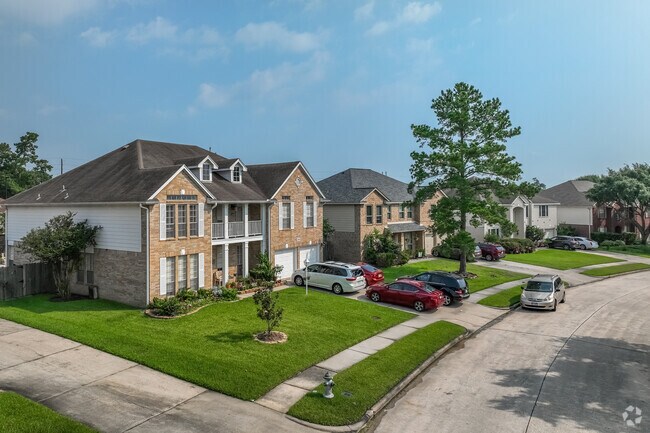Modern homes with oversized lots are commonplace in the Northgate Crossing neighborhood.