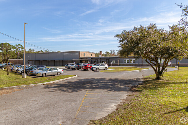 Escatawpa Upper Elementary School has ample parking around the campus.