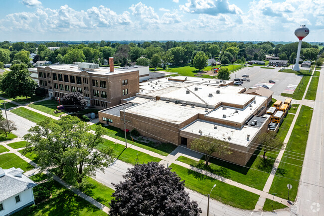 Earlham Elementary School's campus blends the old with the new.