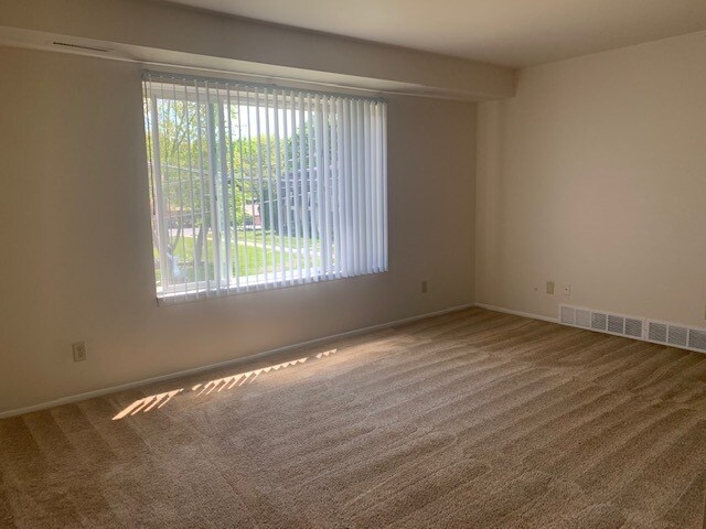 Willow Creek Apartments, Westland, MI 48185 - photo 2