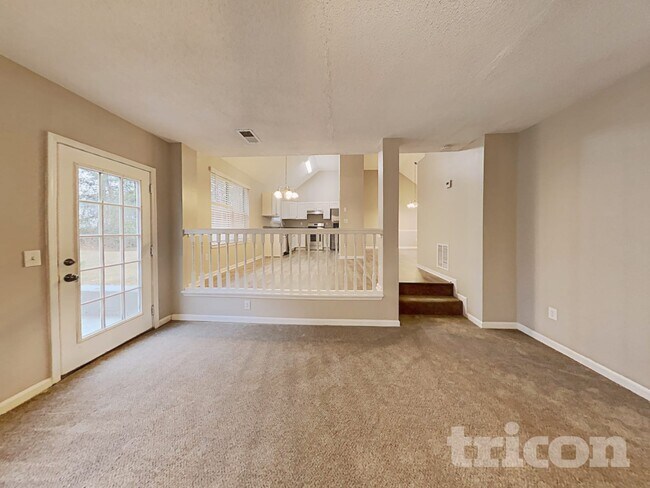 4276 Ward Bluff Dr, Ellenwood, GA 30294 - photo 4