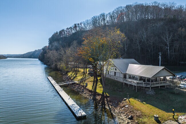 Riverview Restaurant and Marina in Ashland City offers patrons a lively outdoor patio.