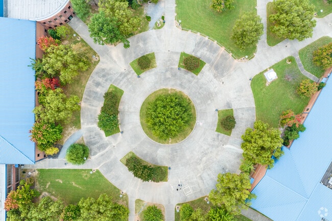 Kennesaw Mountain High School has a 94 percent graduation rate.