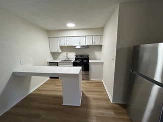 3301 S 113th Ave W Unit 10, Sand Springs, OK 74063