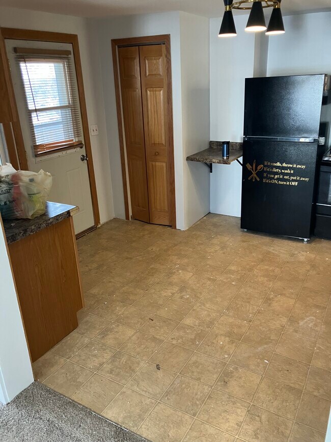 327 5th Ave unit APARTMENT 1, Baraboo, WI 53913 - photo 7